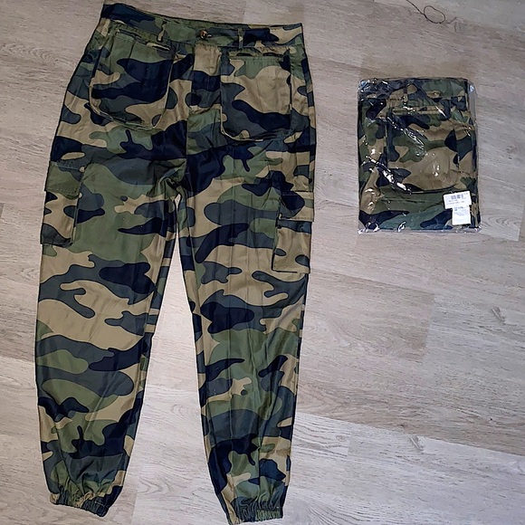 New Camo Jogger Pants with pockets Buy one get one free - Picture 1 of 8